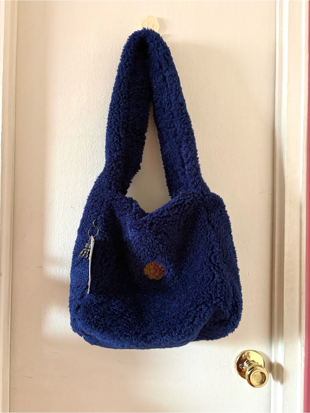 NWT Kipling Fuzzy Night Nakato M Blue/Purple Shearling Shoulder Bag w Zipper